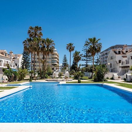 Townhouse Beachside Фуэнхирола Экстерьер фото